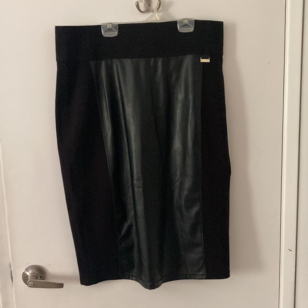 Calvin Klein Women's Black Skirt